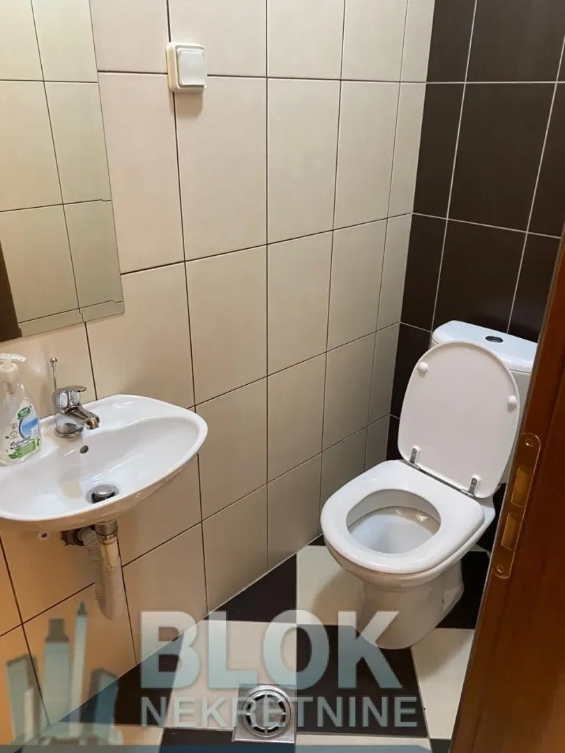 Izdavanje, trosoban stan, 110m², City Kvart, Podgorica