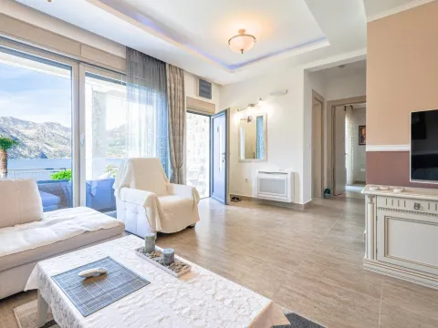 Sale, two bedroom apartment, 68m², Kostanjica, Kotor - image 11