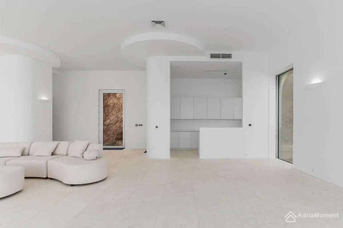 Sale, house, 375m², Budva, Crna Gora