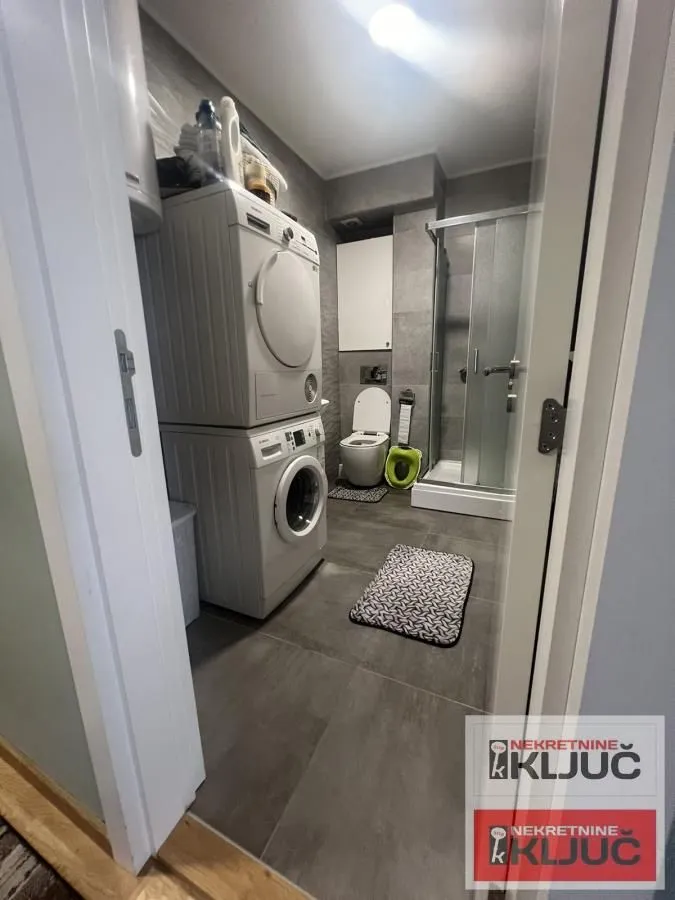 Prodaja, četvorosoban stan, 78m², Adice, Novi Sad Sve Podlokacije
