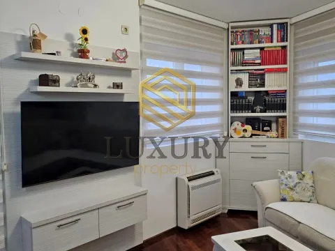 Sale, two bedroom apartment, 52m², Stari Aerodrom, Podgorica - image 5