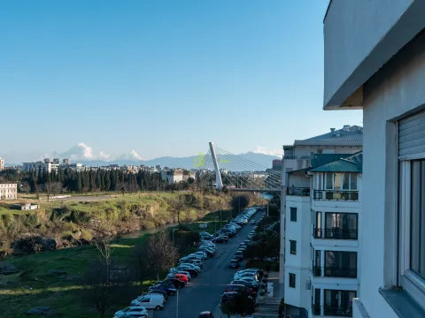 Izdavanje, trosoban stan, 120m², Momišići, Podgorica - image 12