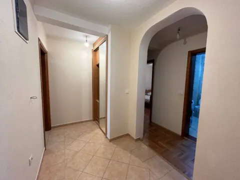 Rent, three bedroom apartment, 120m², Bar, Crna Gora - image 2