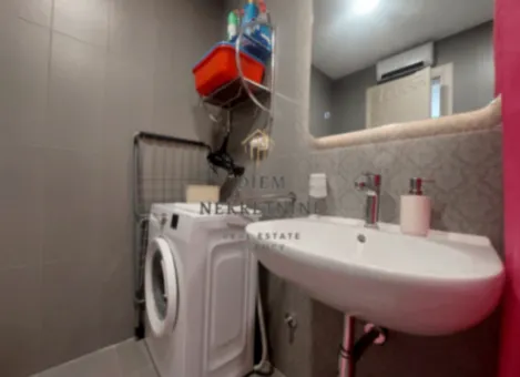 Izdavanje, dvosoban stan, 85m², Dobrota, Kotor - image 8