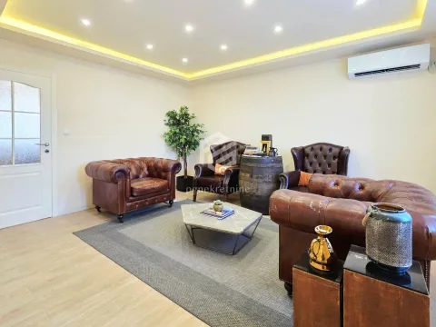 Izdavanje, trosoban stan, 120m², Konik, Podgorica - image 8