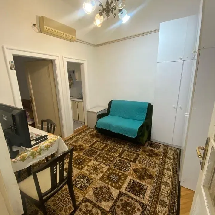 Izdavanje, jednosoban stan, 40m², Stari Grad, Beograd