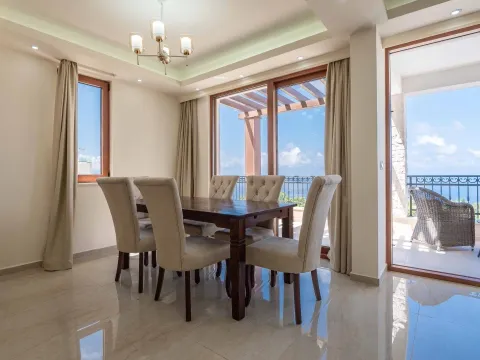 Izdavanje, kuća, 335m², Blizikuće, Budva - image 15