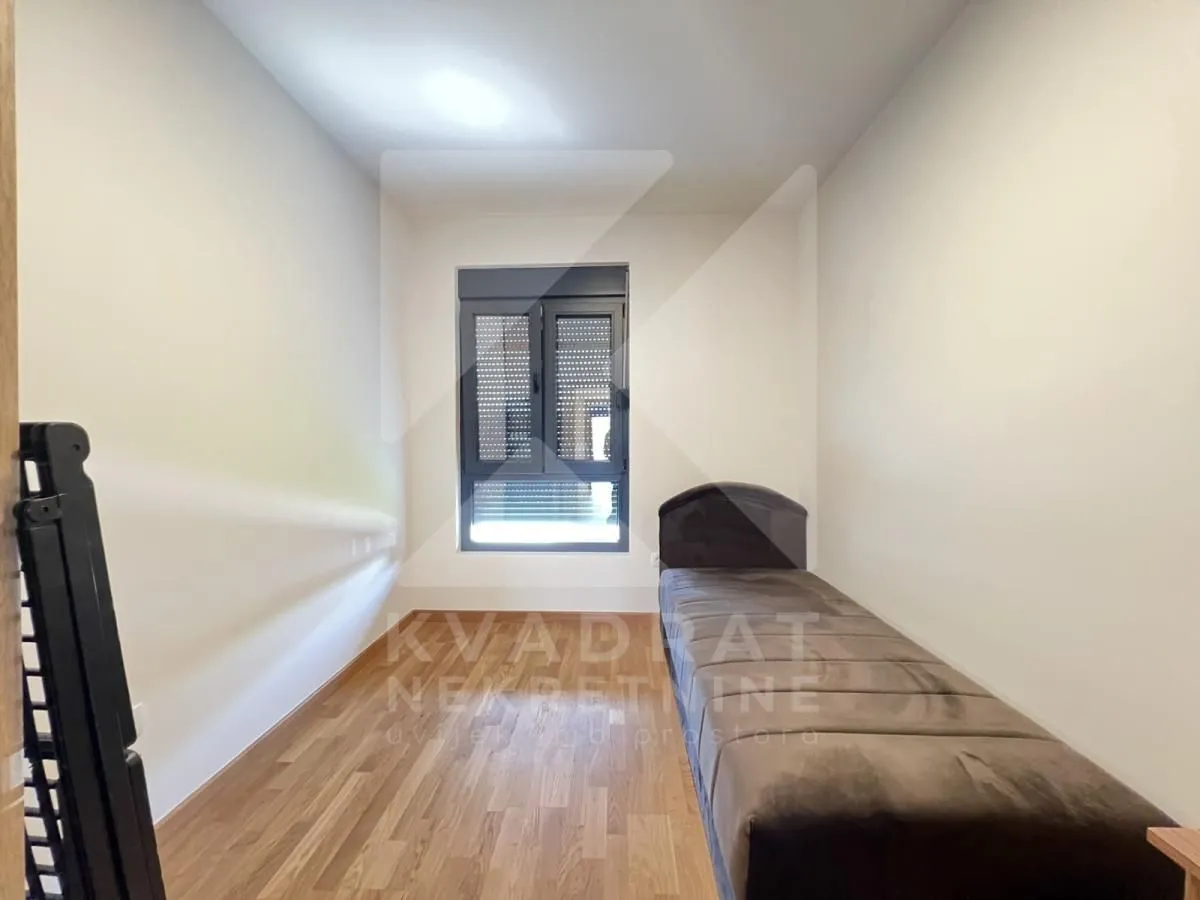 Izdavanje, dvosoban stan, 61m², Tološi, Podgorica