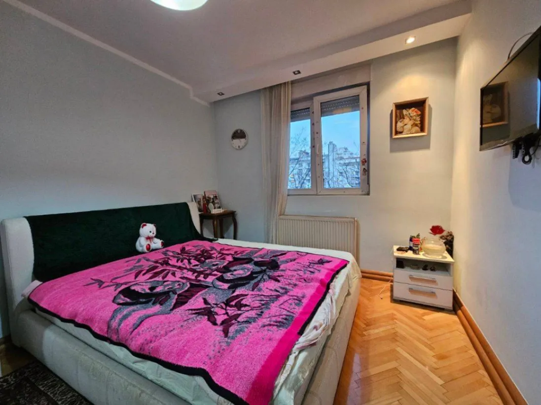 Prodaja, trosoban stan, 94m², Centar, Podgorica