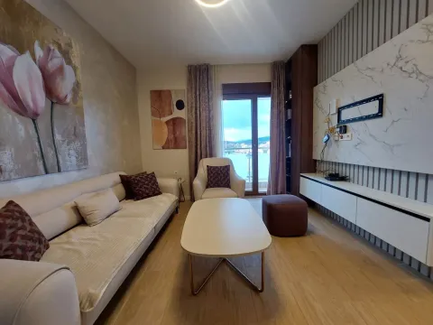 Sale, three bedroom apartment, 86m², Radanovići, Kotor - image 2