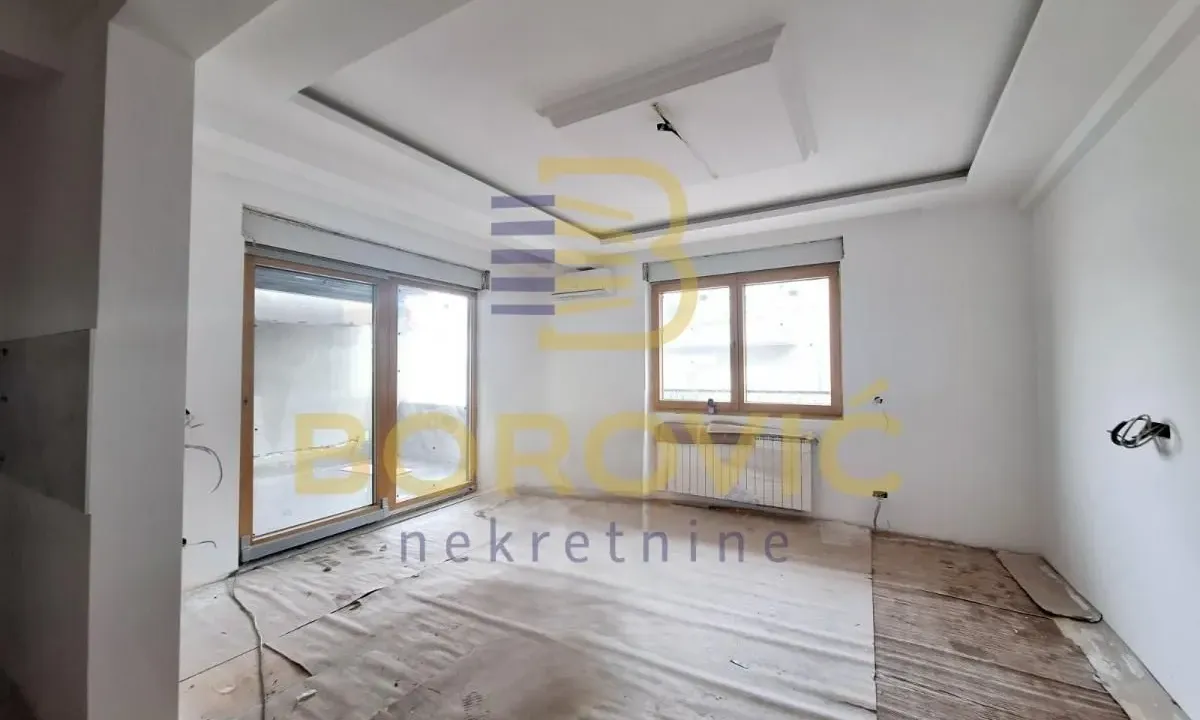 Prodaja, trosoban stan, 100m², Kluz, Zvezdara Sve Podlokacije