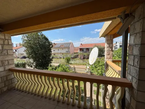 Izdavanje, kuća, 250m², Stari Aerodrom, Podgorica - image 7