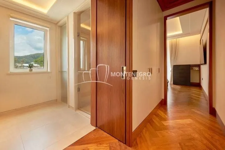 Prodaja, trosoban stan, 140m², Porto Montenegro, Tivat