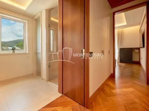 Prodaja, trosoban stan, 140m², Porto Montenegro, Tivat - image 5