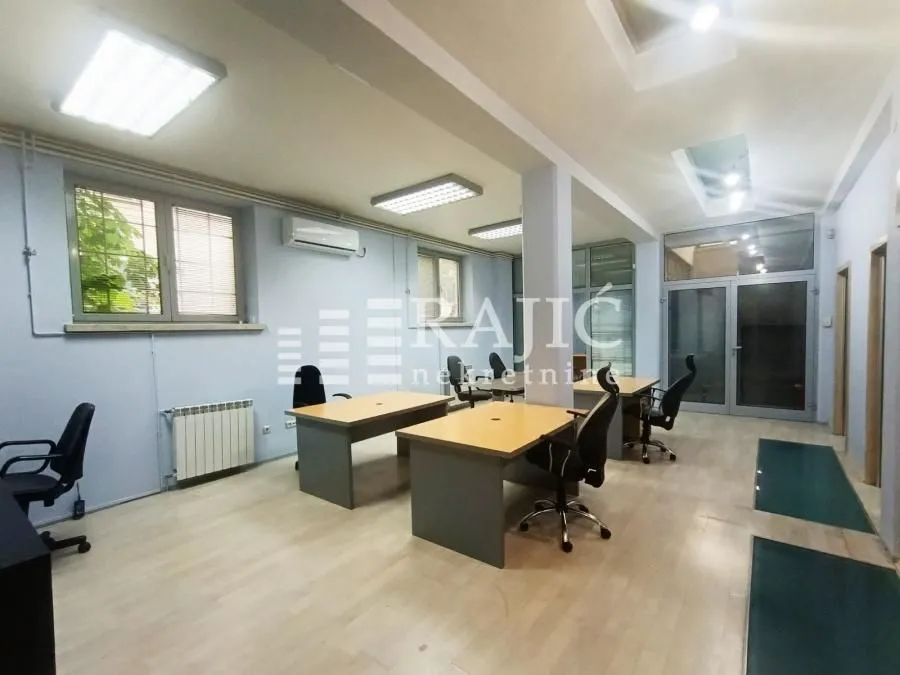 Rent, office space, 145m², Slavija, Vračar Sve Podlokacije