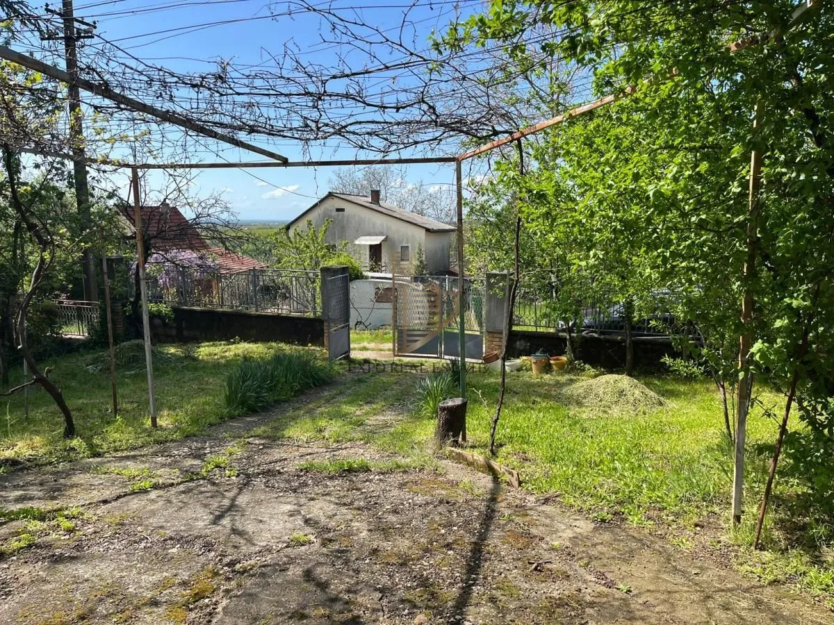 Prodaja, kuća, 100m², Maradik, Inđija