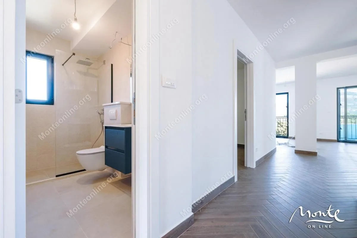 Prodaja, trosoban stan, 96m², Krašići, Tivat