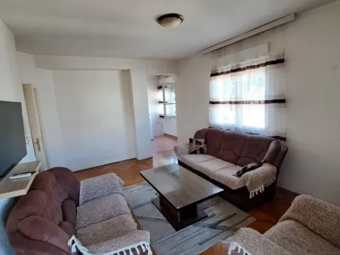 Izdavanje, jednosoban stan, 56m², Stara Varoš, Podgorica - image 12