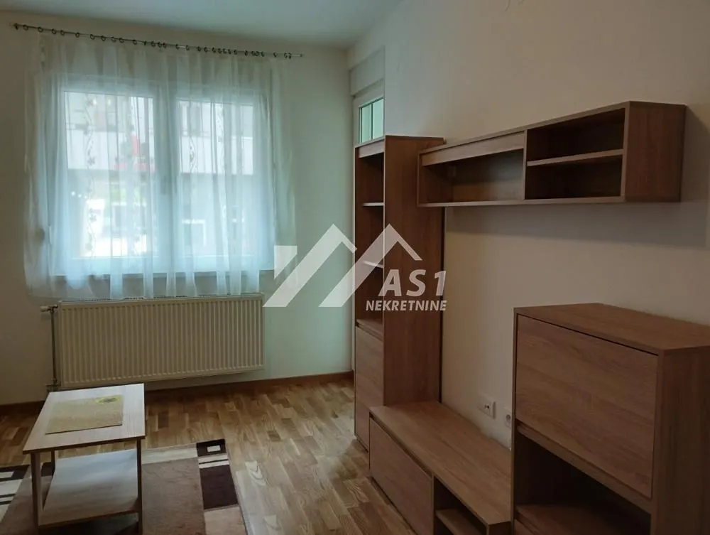 Izdavanje, jednosoban stan, 42m², Petrovaradin, Novi Sad