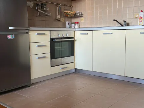 Izdavanje, trosoban stan, 88m², Dajbabe, Podgorica - image 17