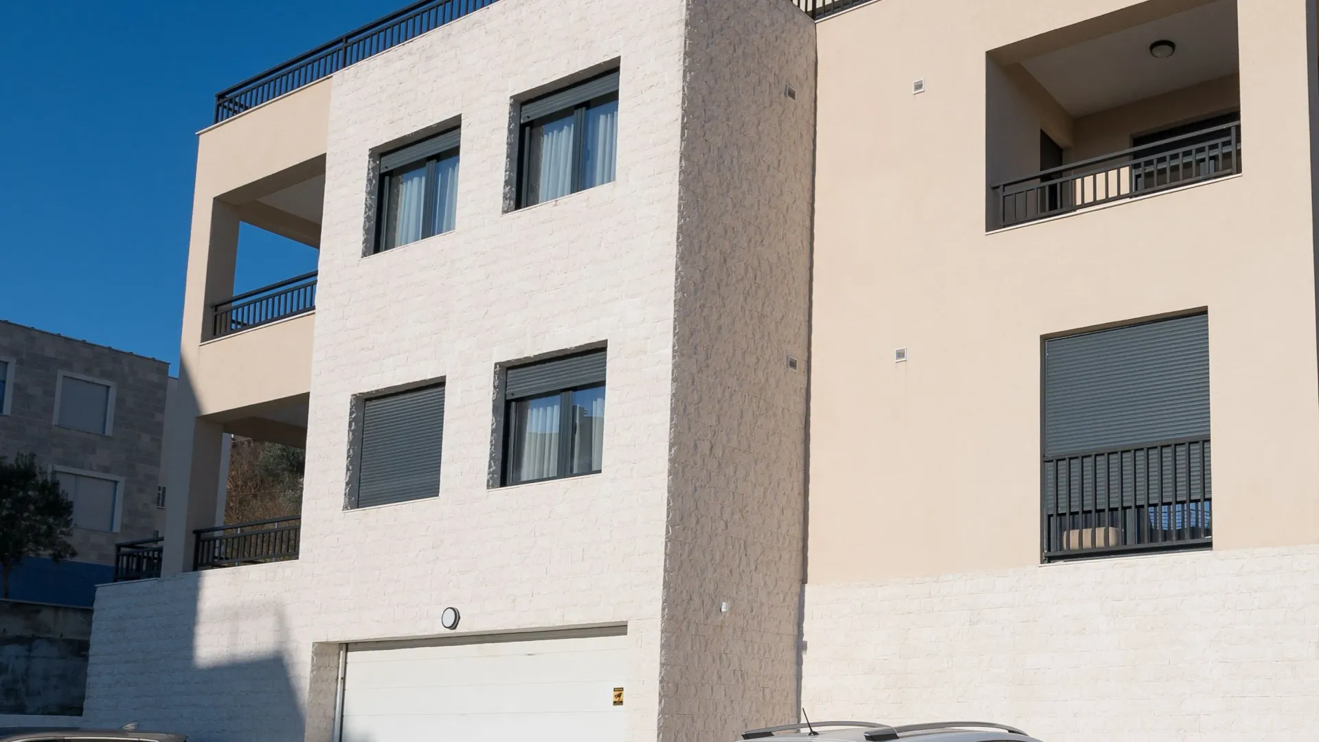 Prodaja, dvosoban stan, 63m², Pod Kuk, Tivat