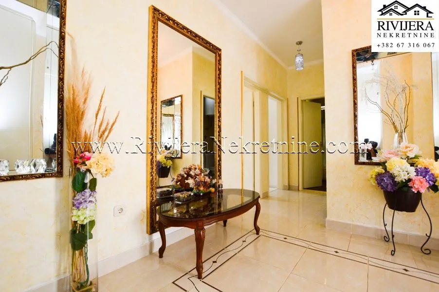 Prodaja, dvosoban stan, 98m², Igalo, Herceg Novi