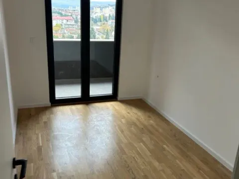Prodaja, jednosoban stan, 44m², Stari Aerodrom, Podgorica - image 3