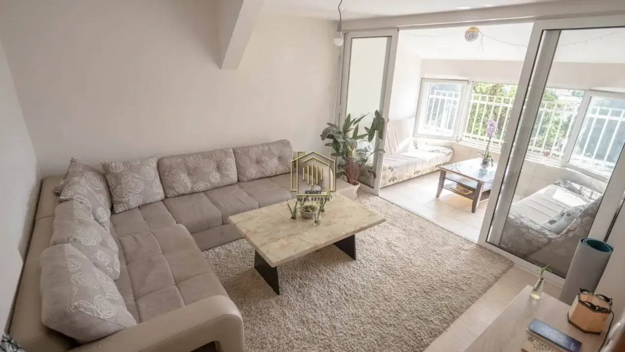 Prodaja, dvosoban stan, 60m², Podgorica, Cetinje