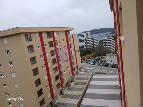 Sale, one bedroom apartment, 46m², Bečići, Budva - image 2