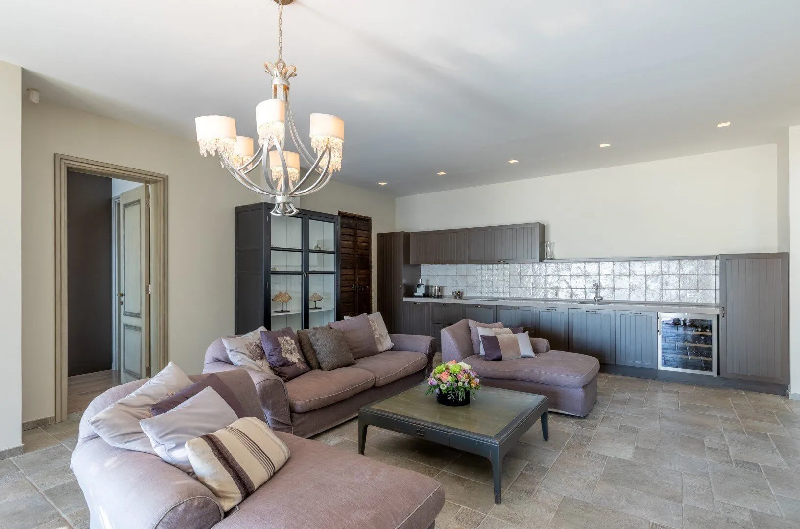 Sale, house, 550m², Reževići, Budva
