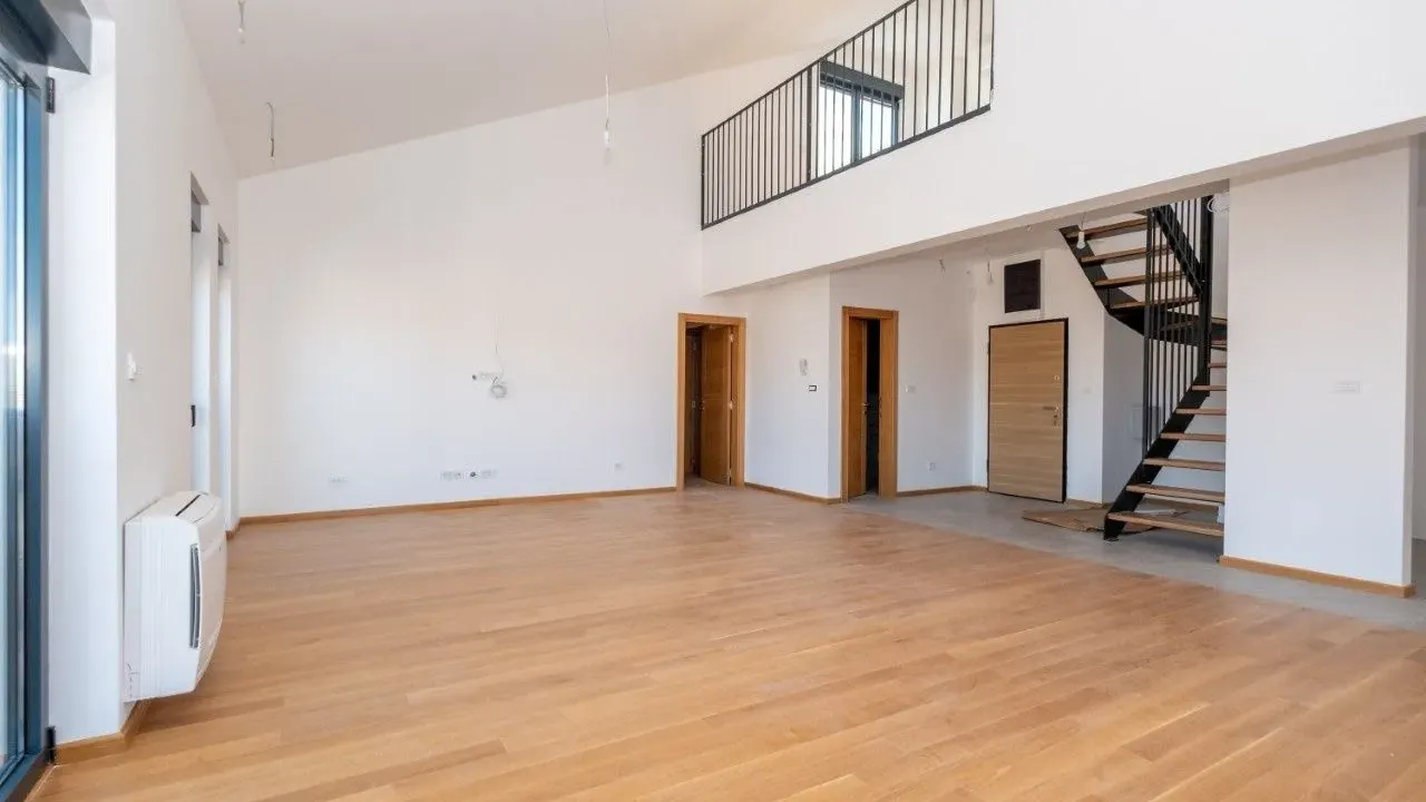 Izdavanje, četvorosoban stan, 142m², Zabjelo, Podgorica