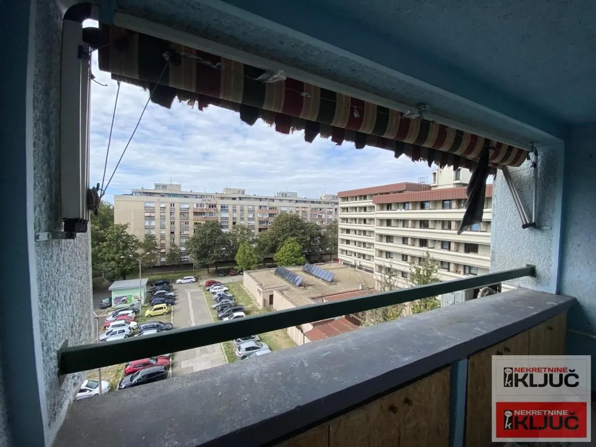 Izdavanje, dvosoban stan, 66m², Železnička Stanica, Novi Sad Sve Podlokacije