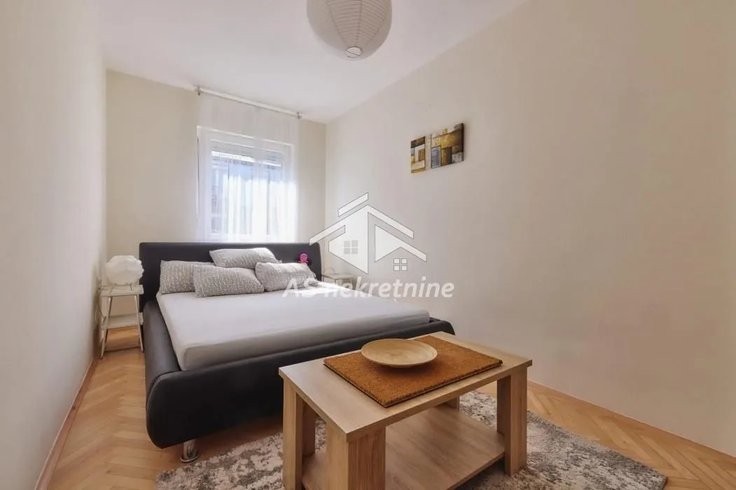 Rent, two bedroom apartment, 55m², Palata Pravde, Beograd