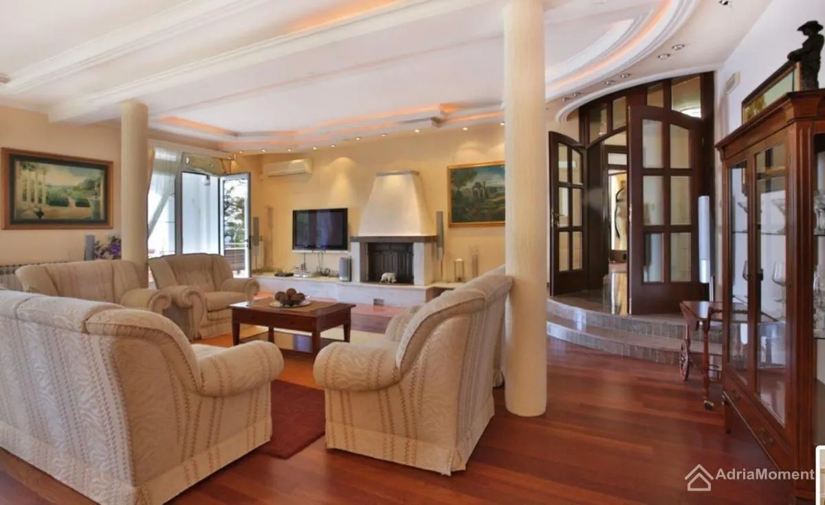 Sale, house, 560m², Sveti Stefan, Budva