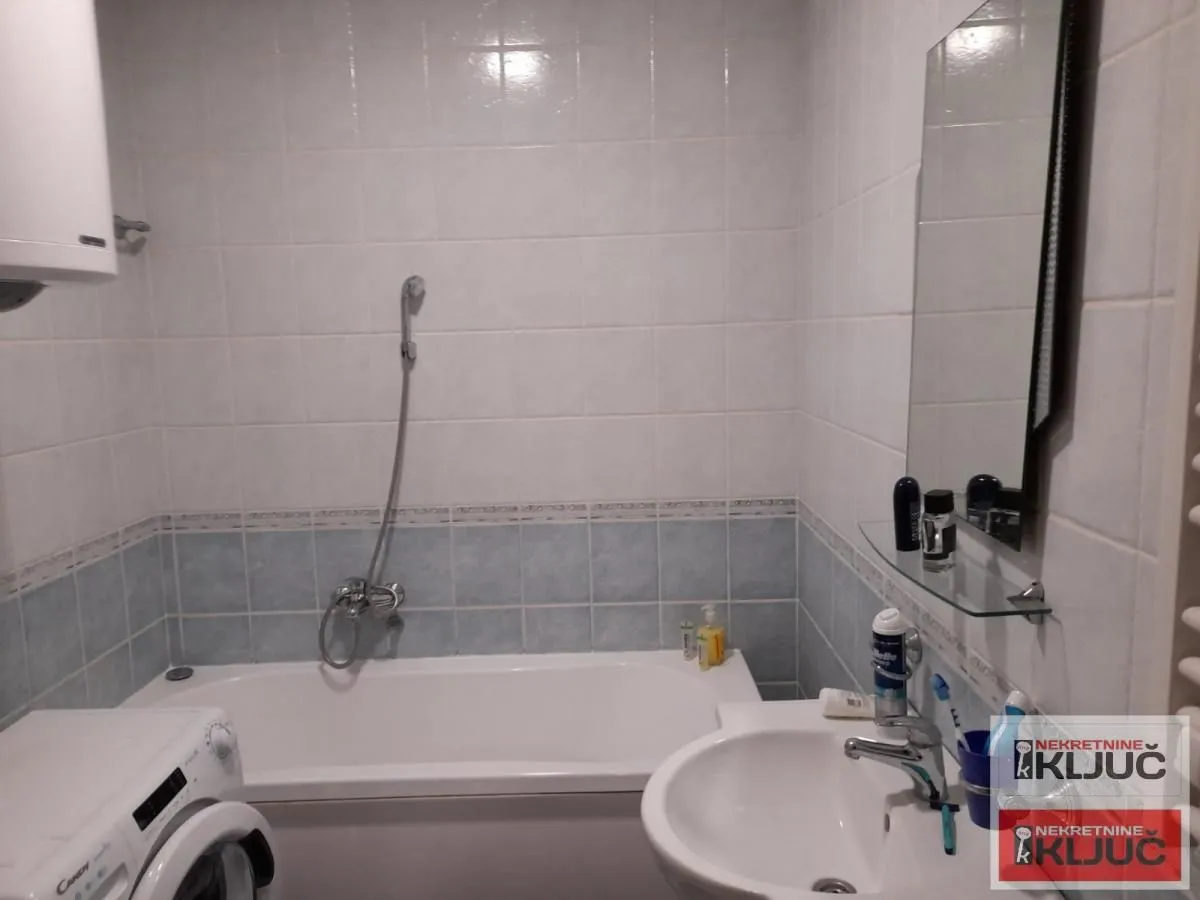 Prodaja, jednosoban stan, 43m², Grbavica, Novi Sad Sve Podlokacije