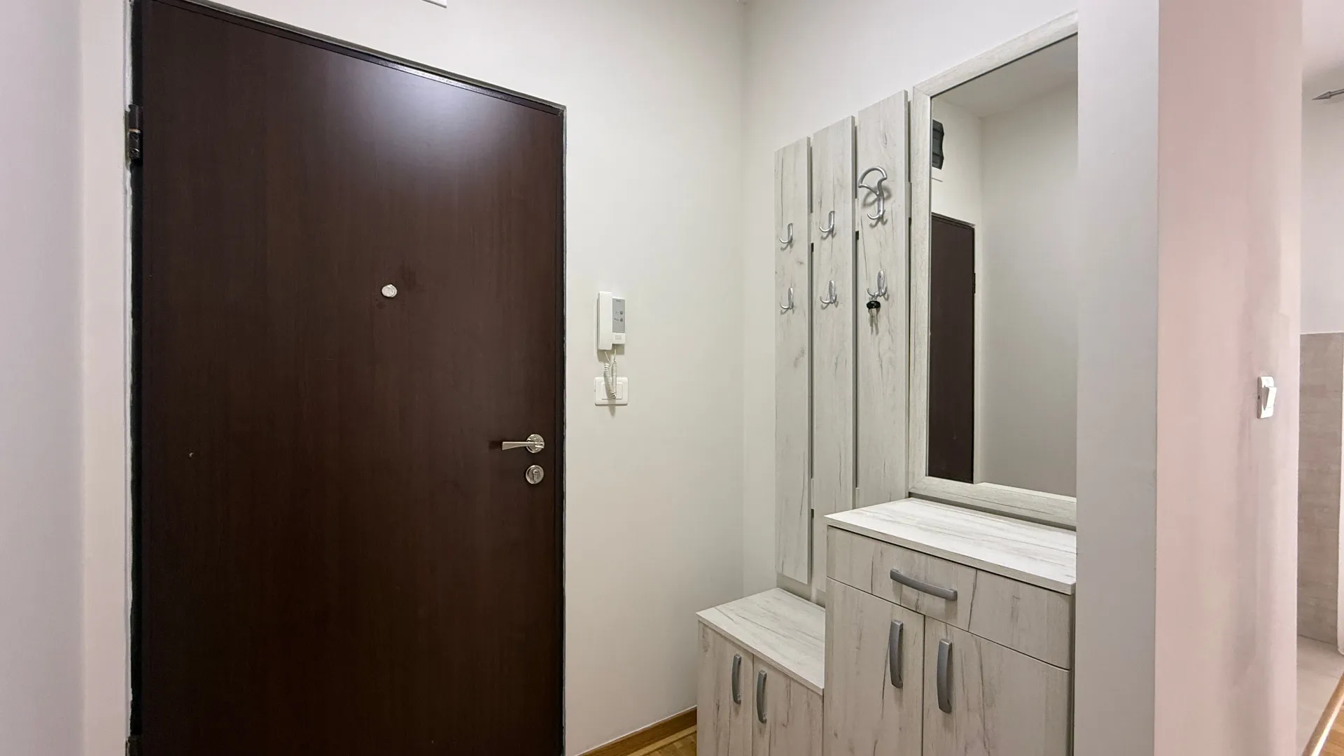 Rent, one bedroom apartment, 46m², City Kej, Podgorica
