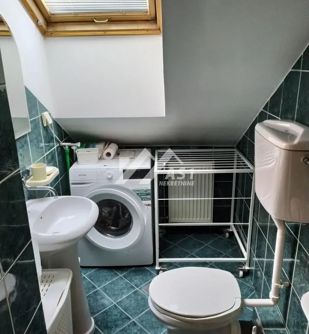 Rent, apartment, 130m², Grbavica, Novi Sad Sve Podlokacije