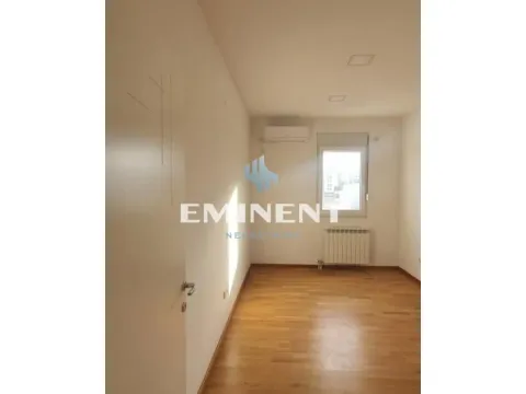 Izdavanje, trosoban stan, 76m², Đeram Pijaca, Beograd - image 7