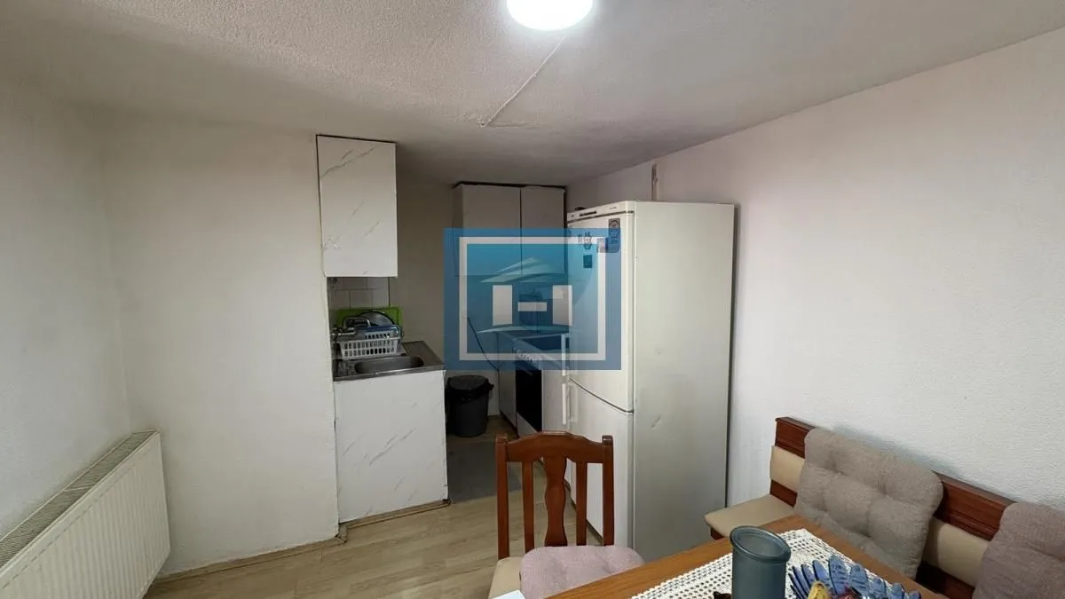 Prodaja, dvosoban stan, 64m², Vašarište, Jagodina