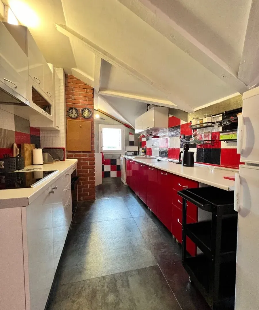 Izdavanje, trosoban stan, 115m², Zelenika, Podgorica
