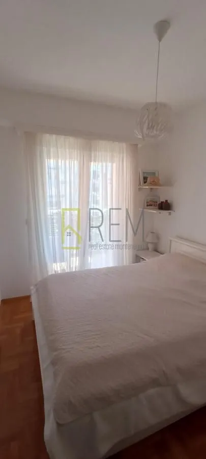 Prodaja, dvosoban stan, 74m², City Kvart, Podgorica