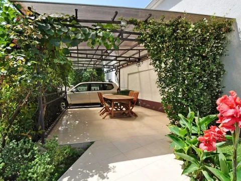 Prodaja, kuća, 222m², Tivat, Crna Gora - image 8