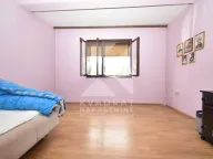 Prodaja, kuća, 200m², Tološi, Podgorica - image 13