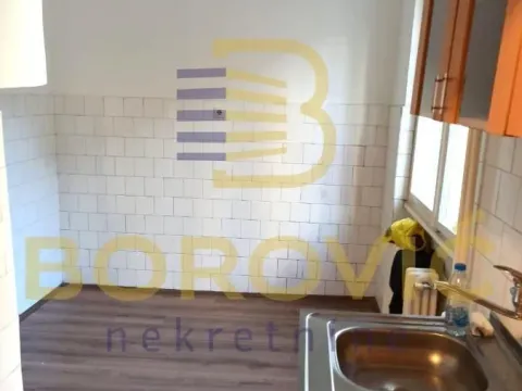 Izdavanje, trosoban stan, 63m², Skadarlija, Beograd - image 11