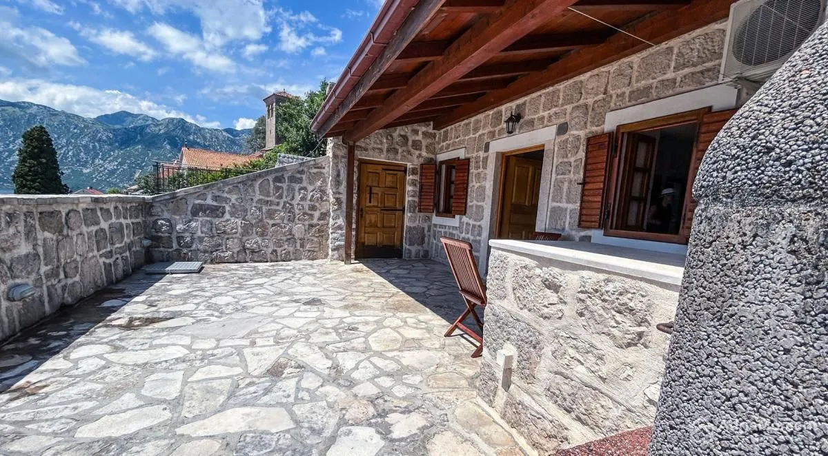 Sale, apartment, 87m², Perast, Kotor