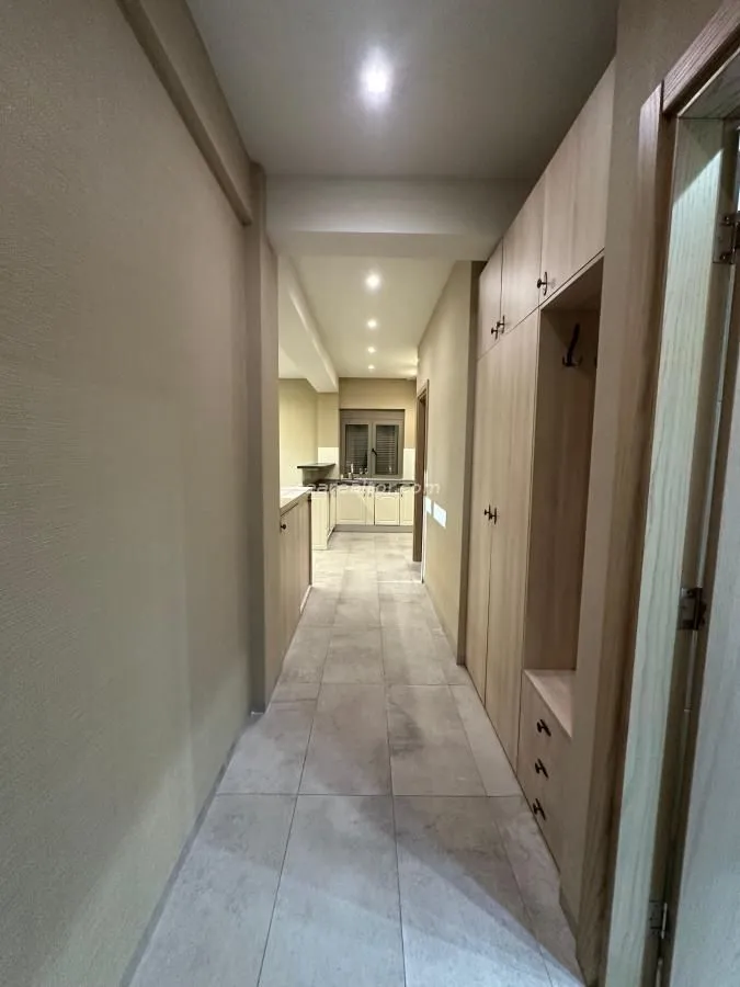 Izdavanje, jednosoban stan, 58m², Centar, Tivat