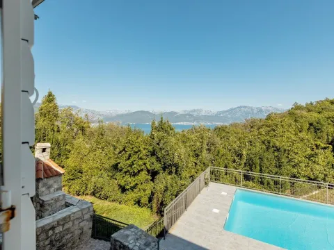 Sale, house, 176m², Kotor, Crna Gora - image 28
