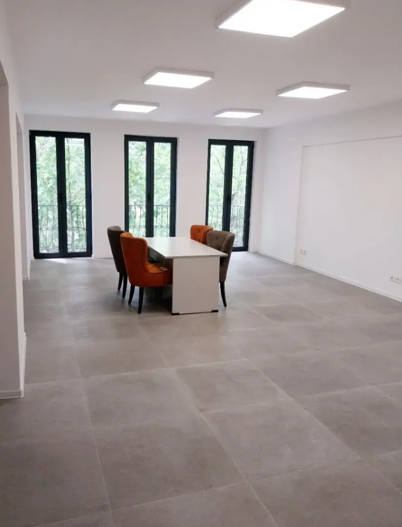 Rent, office space, 120m², Centar, Podgorica