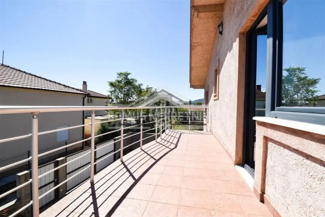 Rent, house, 160m², Donja Gorica, Podgorica