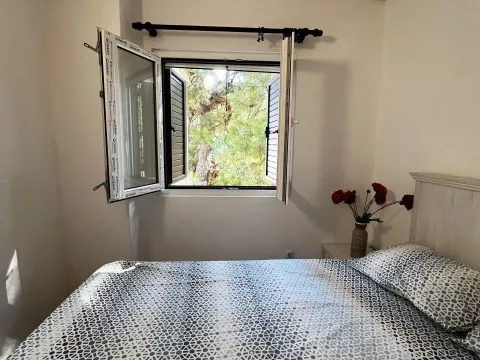 Sale, one bedroom apartment, 67m², Petrovac, Budva - image 5